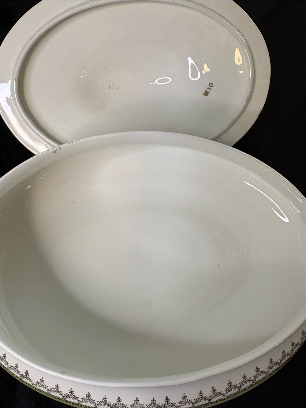 Vintage Homer Laughlin White Covered Serving Dish with Green and Gold Trim - Picture 5 of 10
